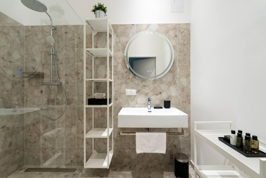 Artful 1Br Suite, City Nearby By Hm Wien Eksteriør bilde